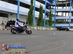 Slalom Pylon Figure 8